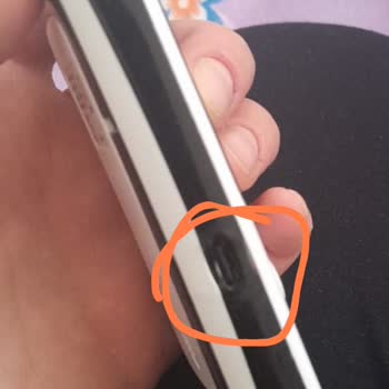 Şarj Girişi Erimiş Bebek İzleme Cihazı Güvenlik Riski Ve Garantiden Yanıtsızlık