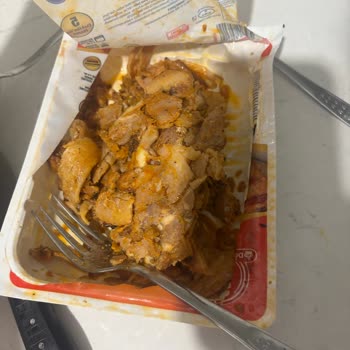 A101 Marketten Dönerşah Hazır Dönerde Çiğ Tavuk Parçaları Tespit Edildi, Sağlık Riski Oluştu