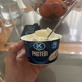 Sek Quark Protein Yoğurdu Yarı Donmuş Ve Tadı Garip
