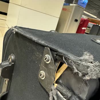 Pegasus Uçuşunda Kırık Valiz Ve Destek Eksikliği