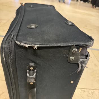 Pegasus Uçuşunda Kırık Valiz Ve Destek Eksikliği