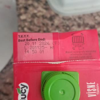 Vişne Suyunda Dibe Yapışan Mantar Benzeri Madde Ve Şirketin Cevapsızlığı