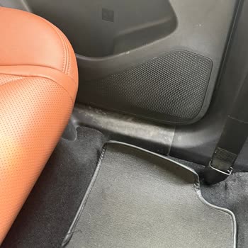 Carros Oto Kuaför'de 900 TL Ödeyerek İç Temizlik Beklentilerimi Karşılamadı!