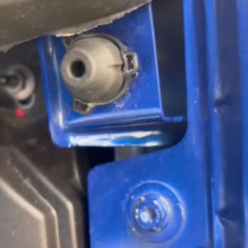 Montaj Ve İşçilik Hatalı Yeni Renault Clio Değişim Talebi