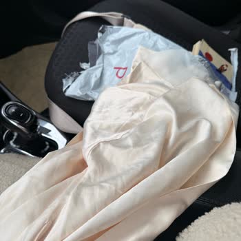 Penti Siparişinde Özensiz Paketleme, Kırışık Ürün Ve Kuşak Eksikliği