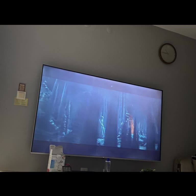 Beko QLED 75 Televizyonda Işık Sızması Sorunu Yetkili Servisin Normal Deyişiyle Çözülmedi