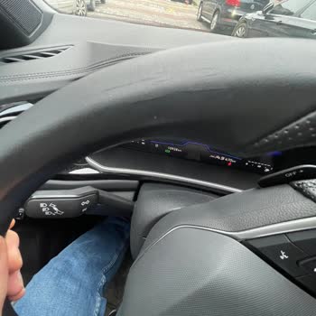 T-Roc Direksiyon Simidindeki Deformasyon Ve Çatlaklar Garanti Kapsamında Değiştirilmelidir