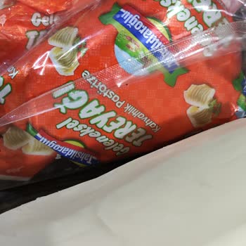 Son Kullanma Tarihini Geçmemiş Tereyağında Siyah Lekeler Gıda Güvenliği Endişesi