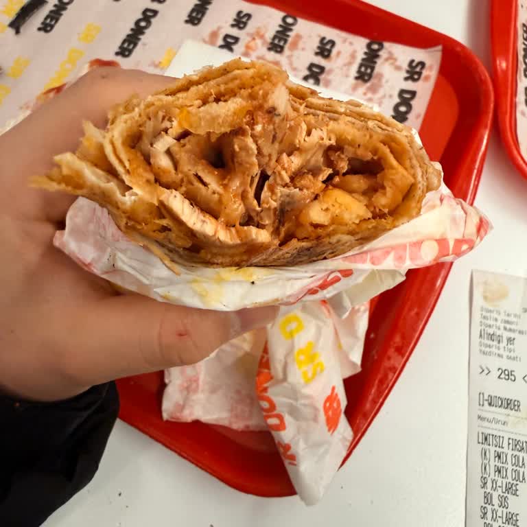 Sr Döner Hem Kokuyordu Hem De Çok Garip ve Kötü Bir Tadı Vardı