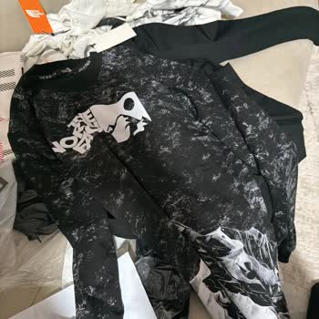 Sipariş Edilen T-Shirtler Yerine Kazak Gönderildi Ve İletişim Cevapsız