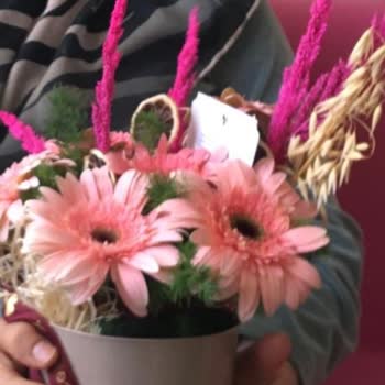 Sipariş Edilen Çiçek Görseliyle Uyuşmuyor, Okaliptüs Yaprakları Yok