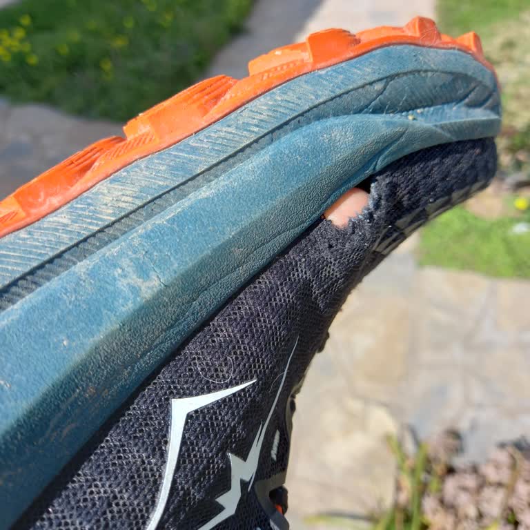 Az Kullanımda Açılan Asics Koşu Ayakkabısına Değişim Talebi