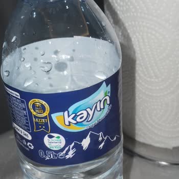 A101'de Kötü Kokulu Su Şişeleri Ve Çocuk Sağlığı Endişesi