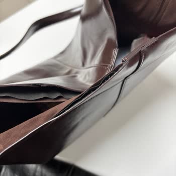 Mango Çantam İç Derisi Açıldı, Kısa Sürede Parçalandı