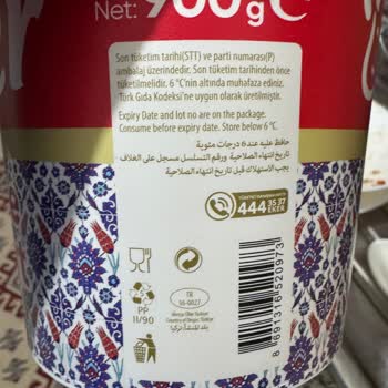 Yoğurtta Kıl Ve Ekşi Tatla Ciddi Hijyen Sorunu Ve İade Talebi