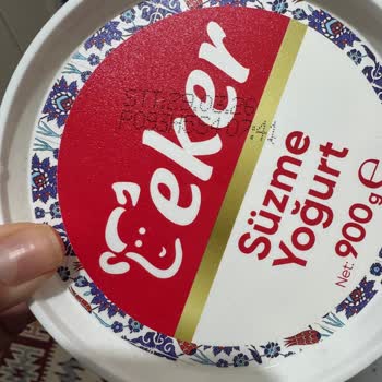 Yoğurtta Kıl Ve Ekşi Tatla Ciddi Hijyen Sorunu Ve İade Talebi