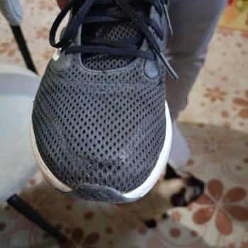 Ayakkabım Ön Kısmında Patladı, Mağaza Üretim Kusuru Olmadığını Söylüyor