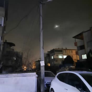 Bursa Osmangazi Dumlupınar Mahallesi Sokak Lambaları Çalışmıyor Ve Güvenlik Tehlikeye Atılıyor