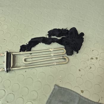 Çamaşır Makinesi Çamaşırları Parçalıyor, Garanti Kapsamı Reddedildi, Ücretsiz Onarım Talebi