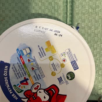 Siyah Lekeli La Vache Qui Rit Krem Peynirinde Sağlık Endişesi Ve Güven Kaybı