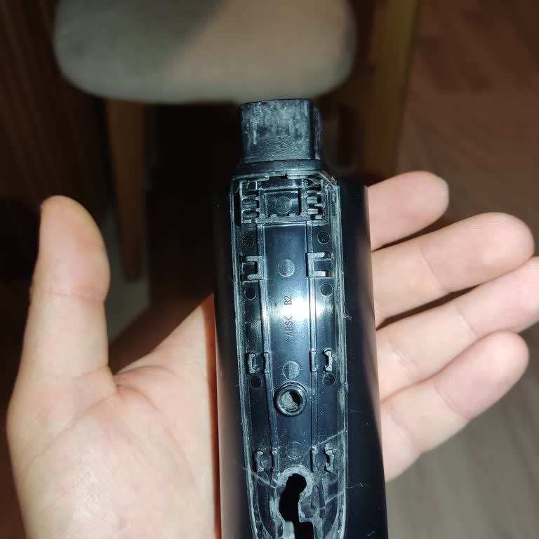 Kırılan Bosch Dikey Süpürge Aparatı İçin Ücretsiz Yedek Parça İsteği