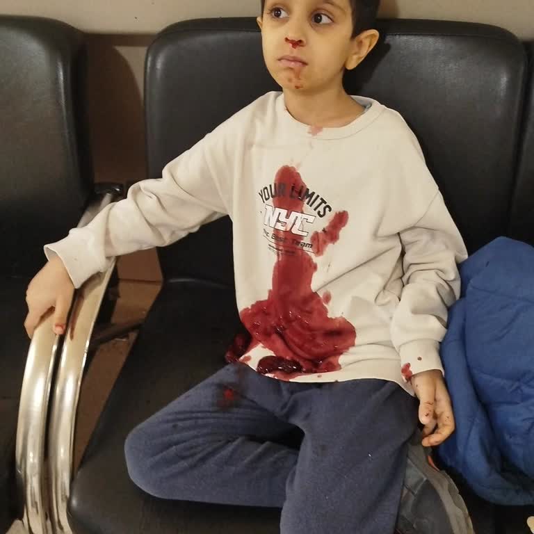 Oğlum Kan Kusarken Sorulara Cevap Bulamadık, Ameliyat Edilip Hemen Taburcu Edildi