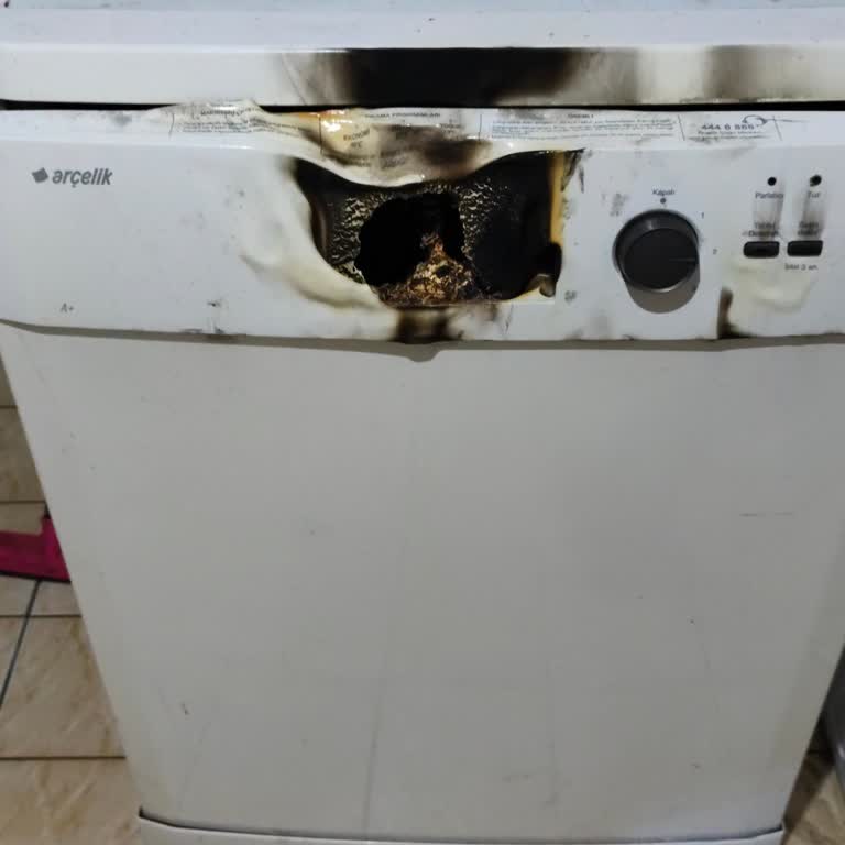 Arçelik Bulaşık Makinesinde Kontrol Paneli Alev Aldı, Güvenlik İncelemesi Talebi