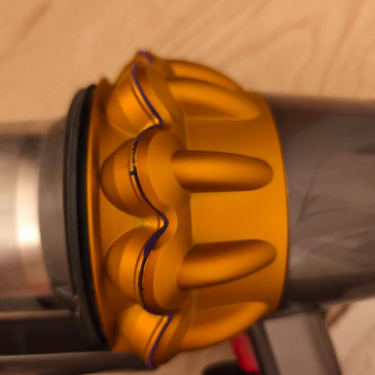 Maltepe Piazza’dan Aldığım Süpürgenin Motor Fitilleri Kısa Sürede Dağıldı