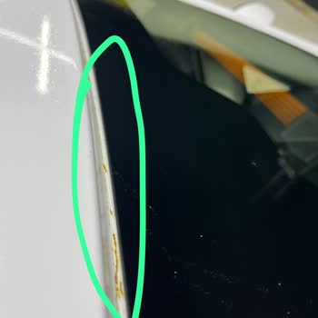 Ford Yetkili Servisinde Ön Cam Değişiminden Kaynaklanan Paslanma Ve Değer Kaybı