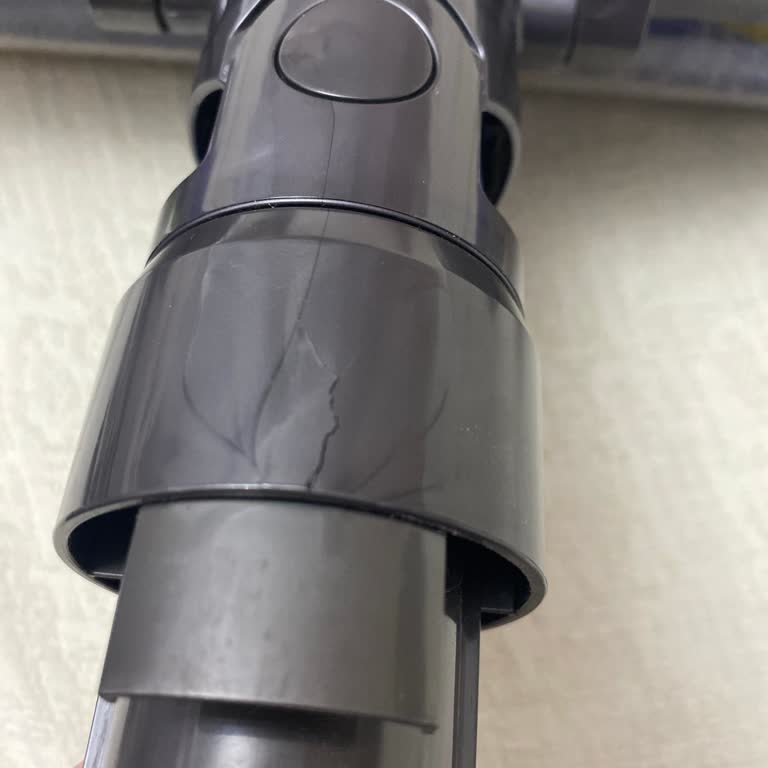 Dyson Gen5 Zemin Başlığının Çatlaması Ücretsiz Değişim Talebi