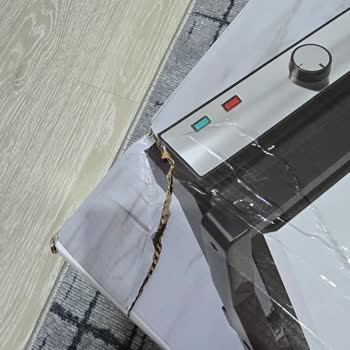 Kumtel'den Gelen Hasarlı Tost Makinesine Yanıt Gelmedi, Tam İade Talebi