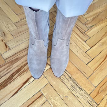 Botumda Renk Ve Kumaş Farklılığı, Derimod İnceleme Yapmadı