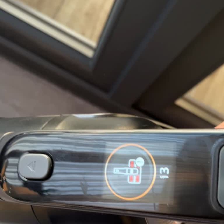 Philips Agua Trio XW9383/01 Dikey Süpürge Sorunlu Çekiş Gücü Ve Tekrarlayan Servis Çözümü Bekliyor