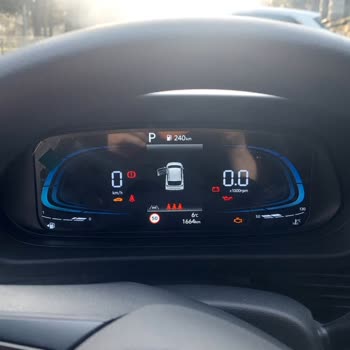 Otocar Rental İkame Araçta Yakıt Göstergesi Değişmemesi Ve Şikayetimin Ciddiye Alınmaması