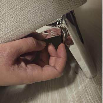 İstikbal Aysa Yatak Odası Takımında Çeşitli Arızalar Ve Ücretsiz Baza Ayakları Değişim Talebi