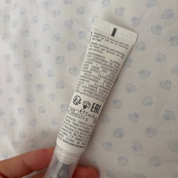 Yves Rocher Göz Altı Kremiyle Yaşanan Alerjik Reaksiyon Ve İade Talebi