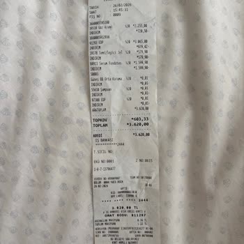 Yves Rocher Göz Altı Kremiyle Yaşanan Alerjik Reaksiyon Ve İade Talebi