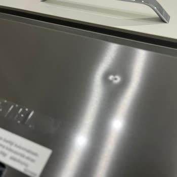 Teslim Edilen Buzdolabındaki Hasar Nedeniyle Acil Değişim İsteği