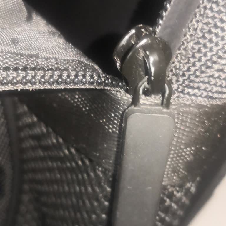 Garanti Kapsamındaki Çanta Fermuarı Arızası Reddi