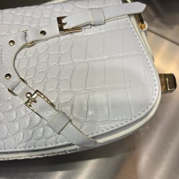 Manc Lilith White Croc Çantası Renk Değiştirip Onarım Sonunda Kullanılamaz