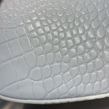 Manc Lilith White Croc Çantası Renk Değiştirip Onarım Sonunda Kullanılamaz