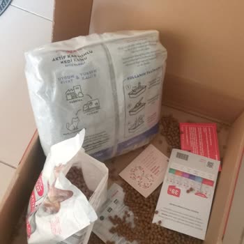 Petlebi'den Açık Paketteki Kedi Maması Ve Hijyen Sorunu