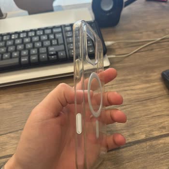 Apple Magsafe Şeffaf Kılıfın Hızlı Sararması Ve Ücretsiz Değişim Talebi