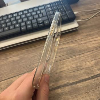 Apple Magsafe Şeffaf Kılıfın Hızlı Sararması Ve Ücretsiz Değişim Talebi