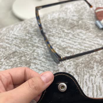 Fethiye Atasun Optik'te Rayban Gözlük Kılıfı Yırtıldı, Değişim Reddedildi