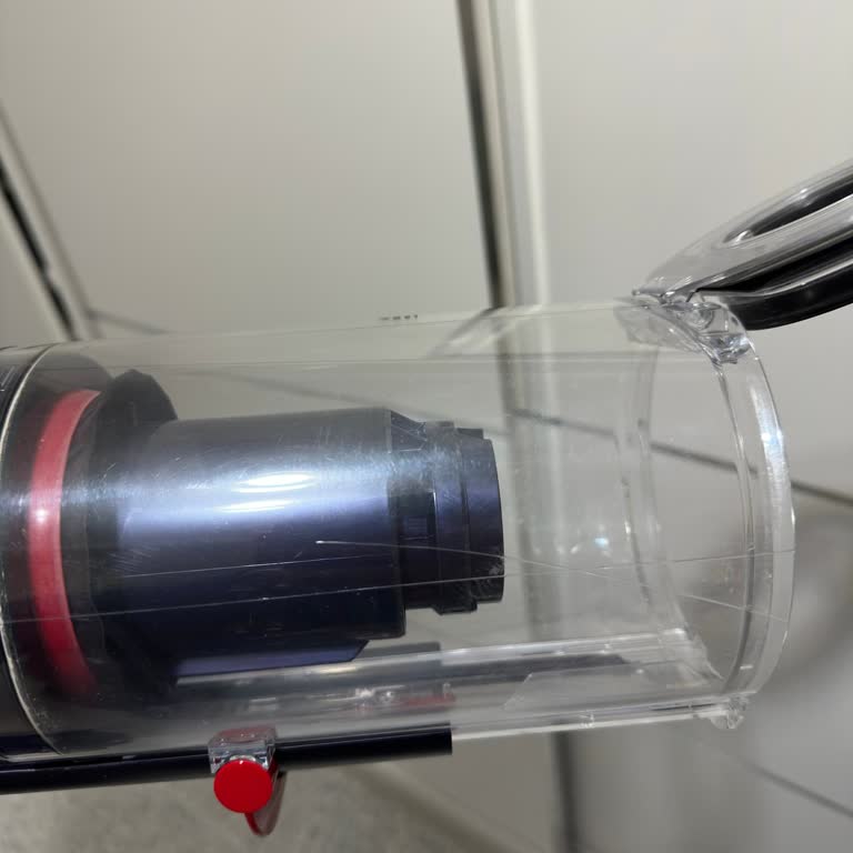 Servis Sonrası Dyson Süpürge Parçaları Hasarlı Ve Ücretsiz Değiştirilmedi