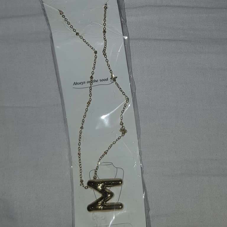 Yanıltıcı Görseller, Kalitesiz Kolye Ve Cevapsız İletişim Nedeniyle Ücret İadesi Talebi