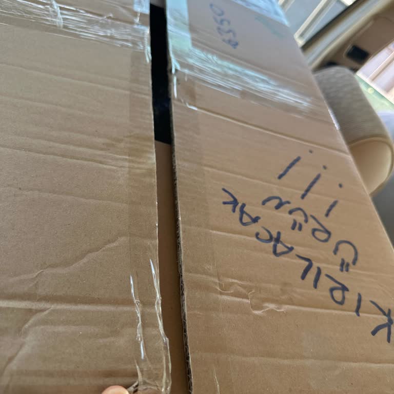 Kurye Kapıyı Açtıktan Sonra Hemen Ayrıldı: Saygısız Davranış Şikayeti