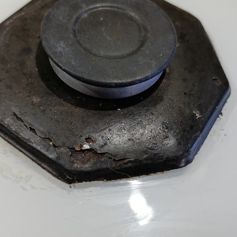 Eminçelik Ankastre Ocakta Kısa Sürede Paslanma Ve Delinme, İyi Niyet Garantisi Talebi