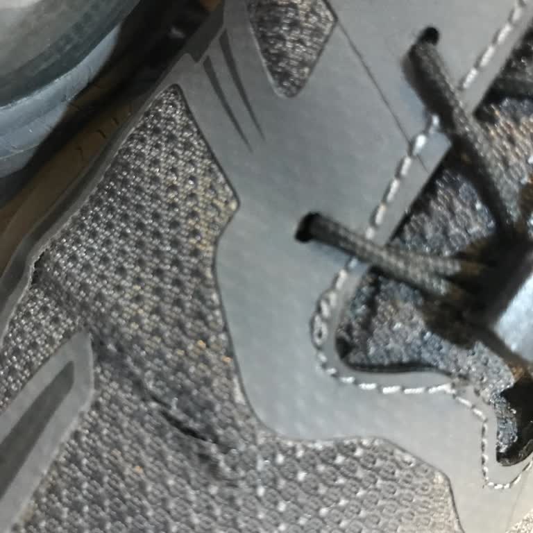 Lumberjack Spor Ayakkabısında Üretim Kusuru İddiası Ve Değişim Talebi